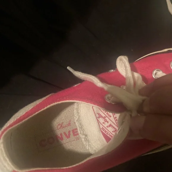 Authentic converse low rise top pink and white shoes - Picture 10 of 10